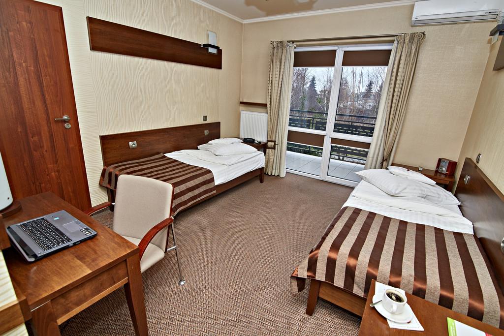 Hotel Ted Radomsko Zimmer foto